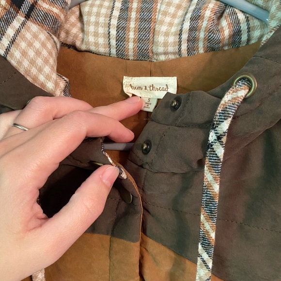 Hem & Thread puffer jacket with hood - Picture 3 of 4